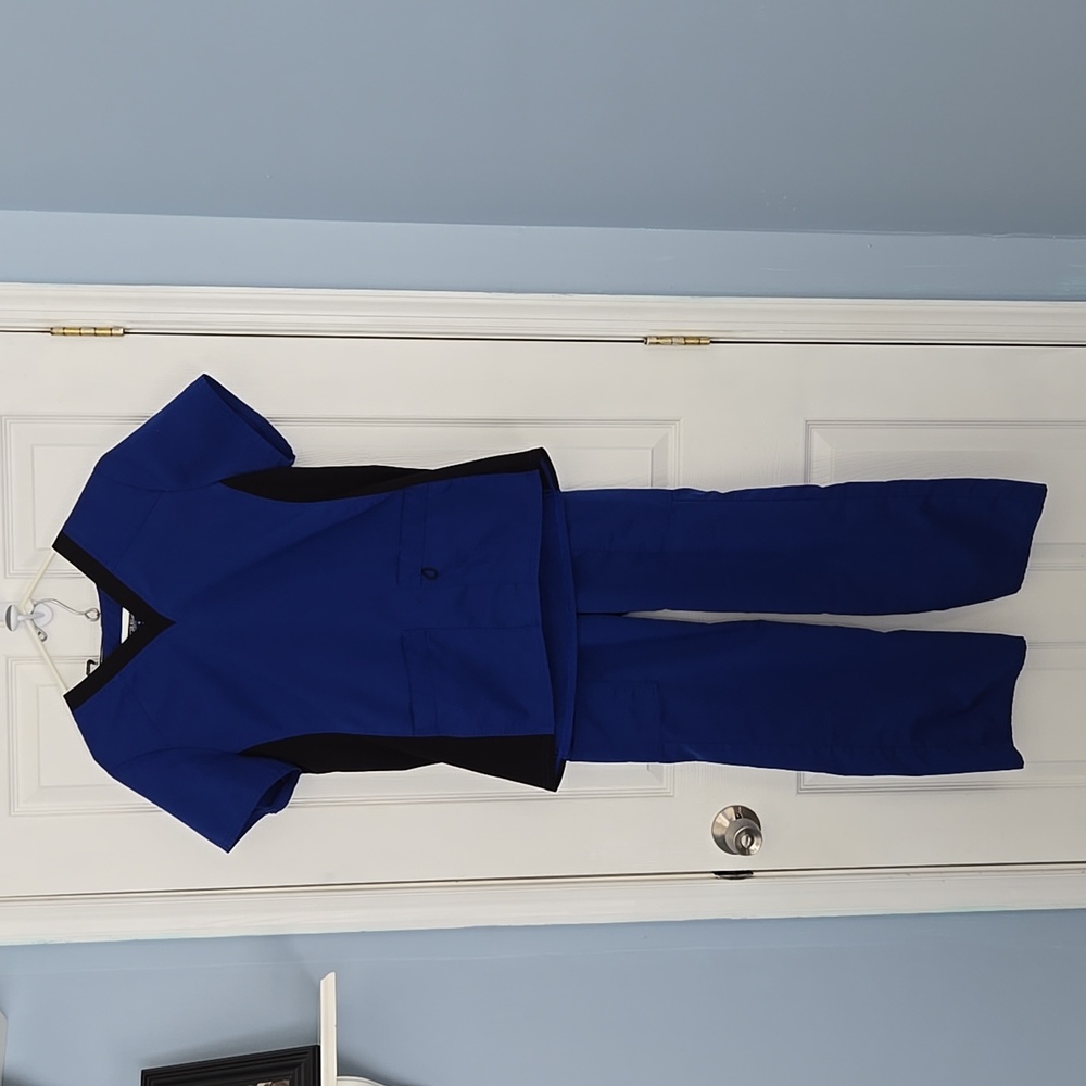 Womens scrub set